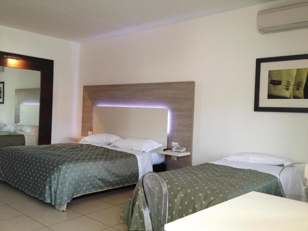 Hotel Ambrosio La Corte Olbia Quarto foto